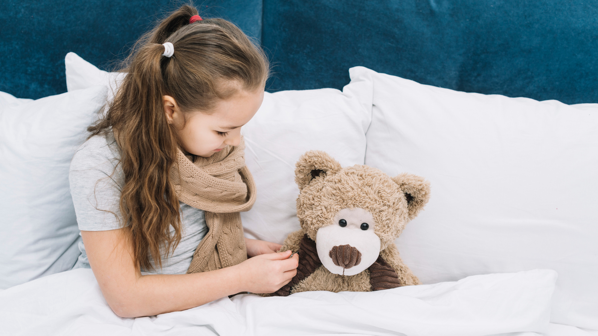 BaWiG Kids - Kind mit Teddybär